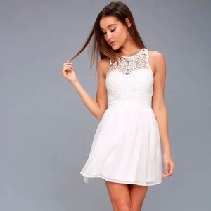 Lulus Romantic Tale White Lace Skater Dress Size Small With Open Key Hole Back